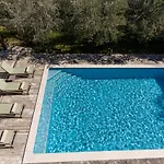 The Olive Poolhouse