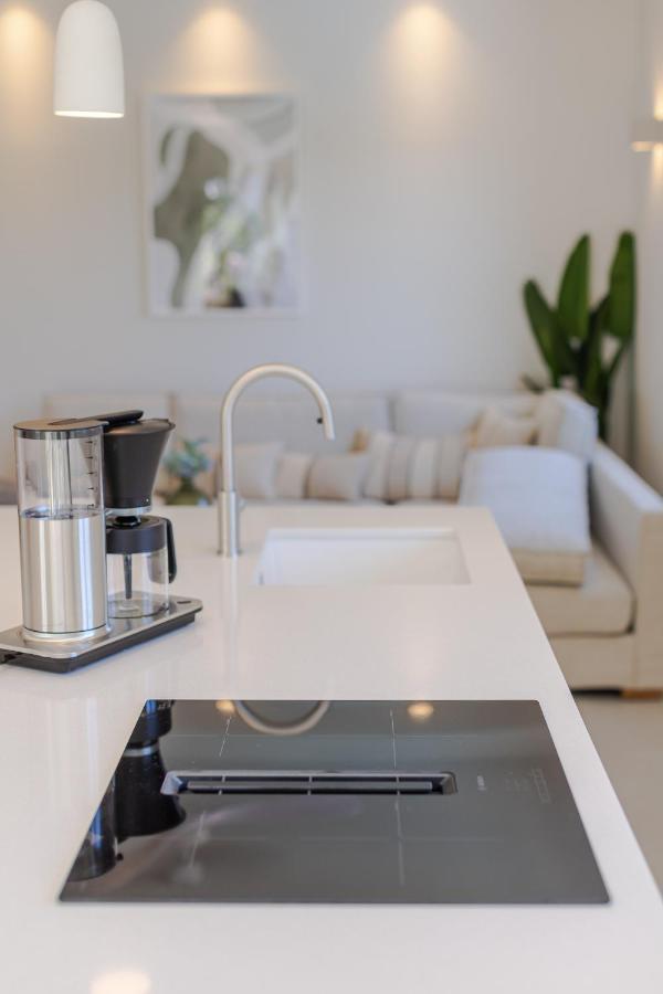 The Olive Poolhouse Apartment