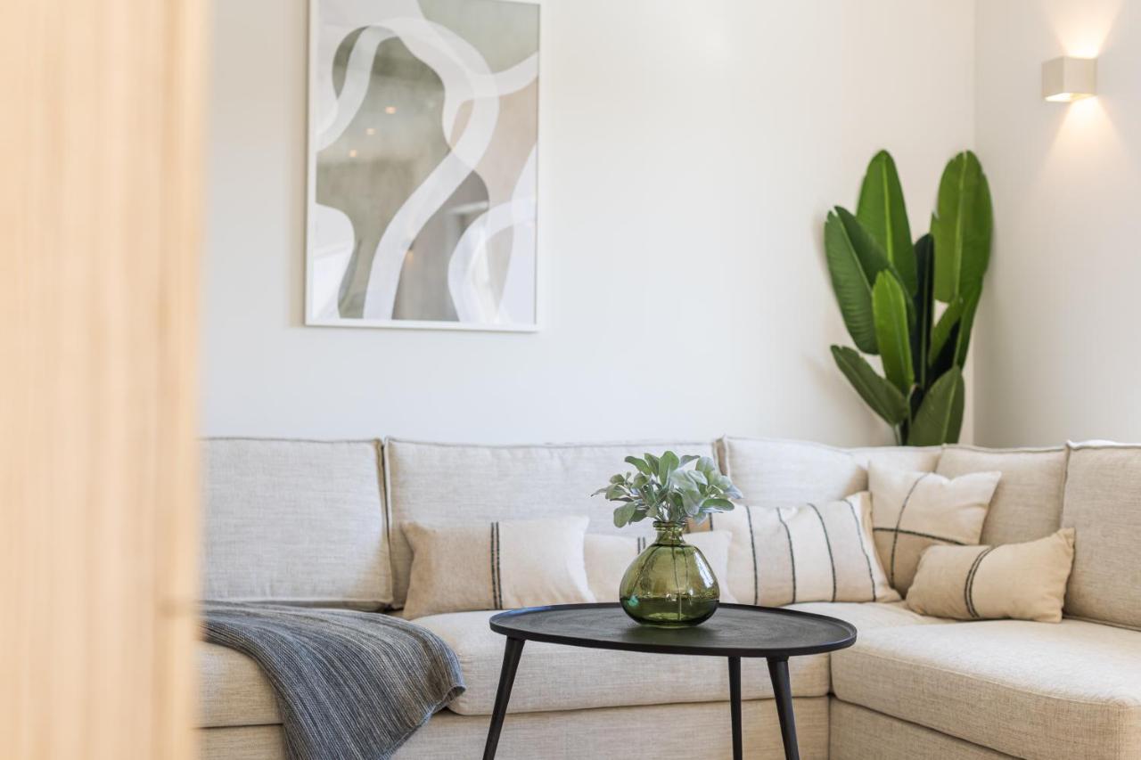 The Olive Poolhouse Apartment
